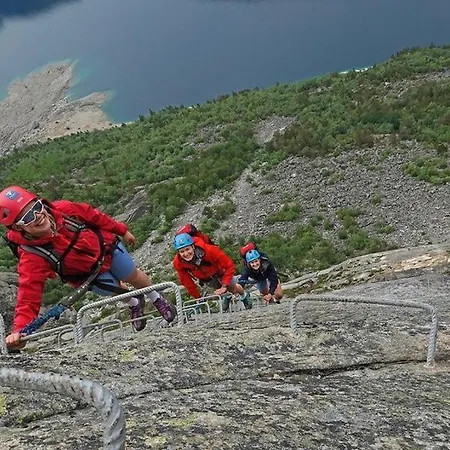 Trolltunga For Up To 5 People With Balcony