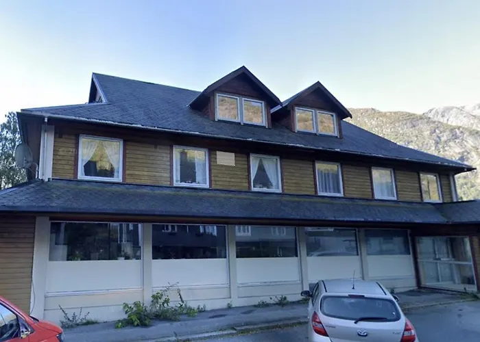 דירה Trolltunga For Up To 5 People With Balcony טיסדאל